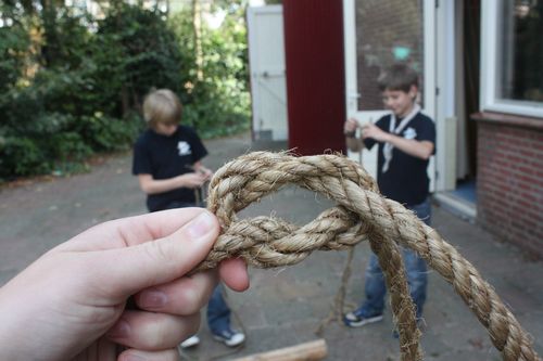 De oude-wijvenknoop - Zo moet het dus niet